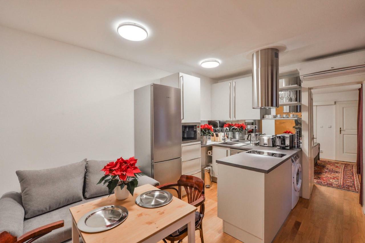 Romantic Apartment Prague Near Charles Bridge Eksteriør billede