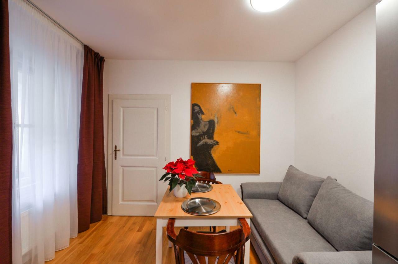 Romantic Apartment Prague Near Charles Bridge Eksteriør billede