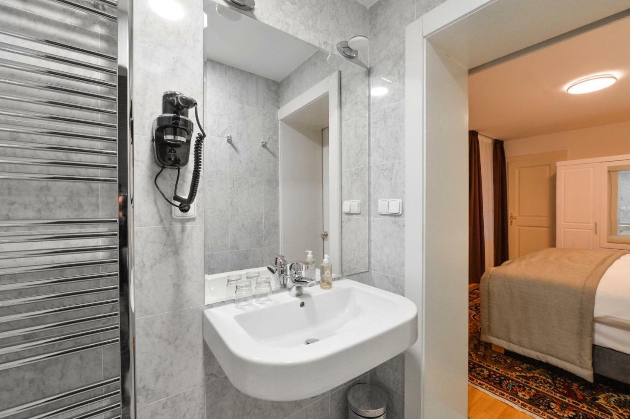 Romantic Apartment Prague Near Charles Bridge Eksteriør billede