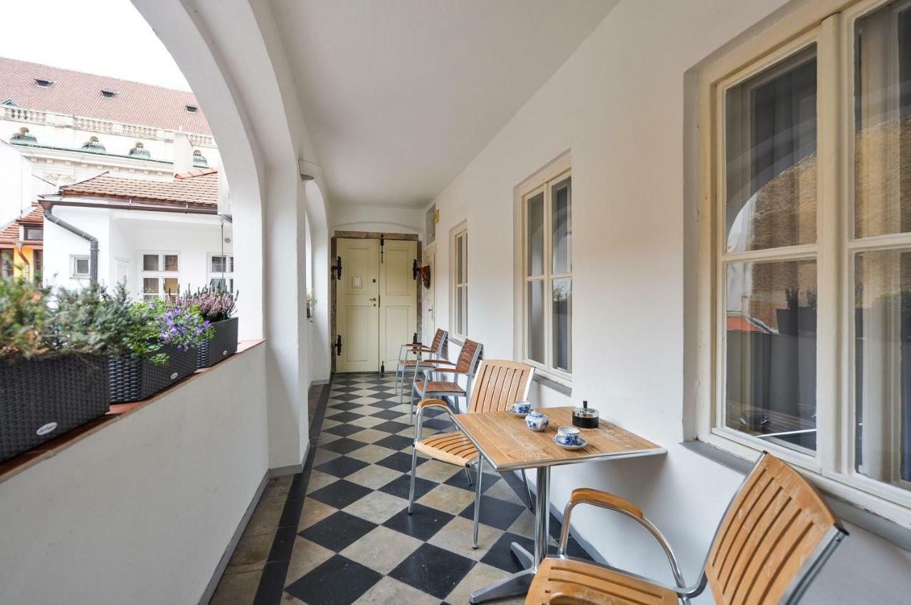Romantic Apartment Prague Near Charles Bridge Eksteriør billede
